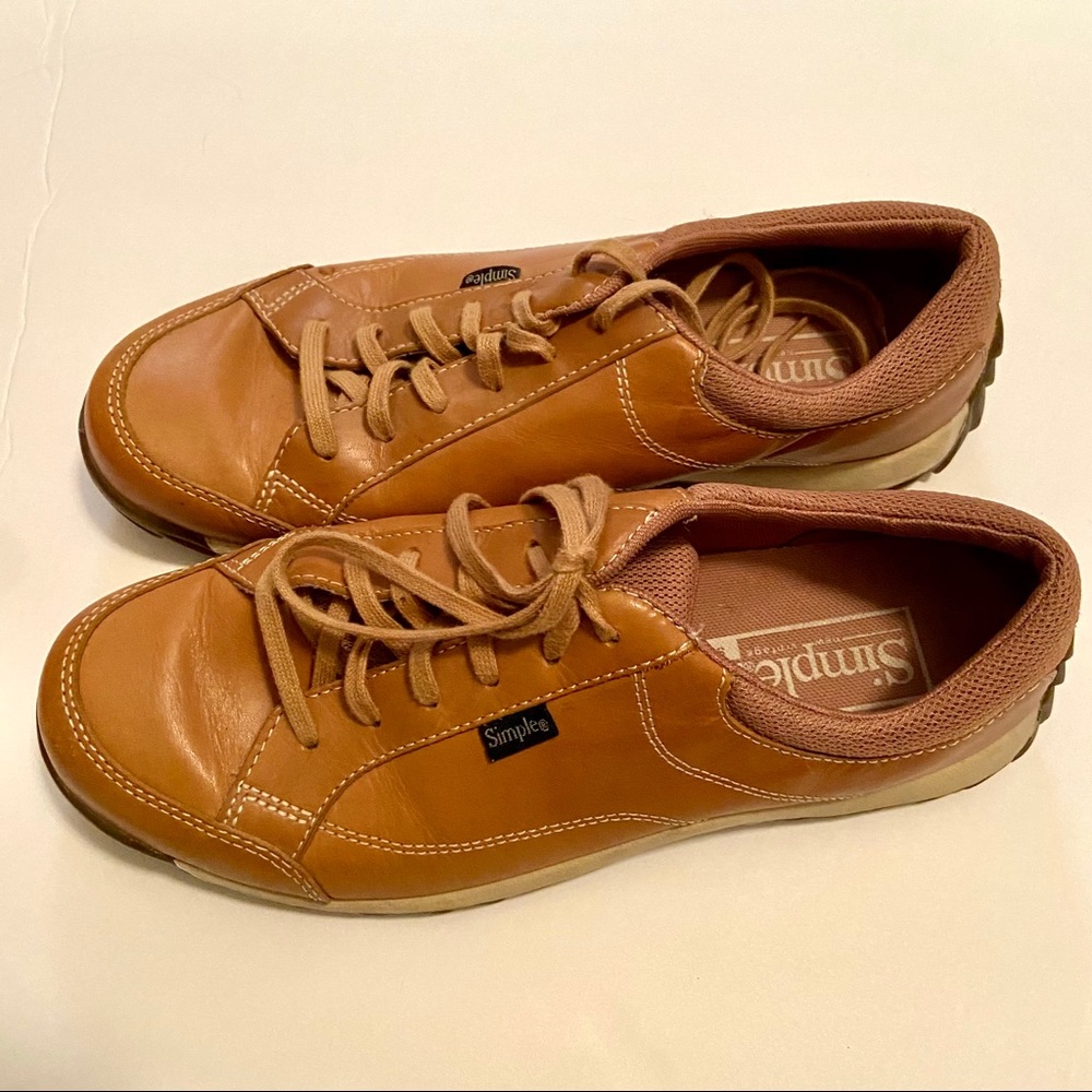 Simple Brand Genuine Leather Lace-up Sneaker